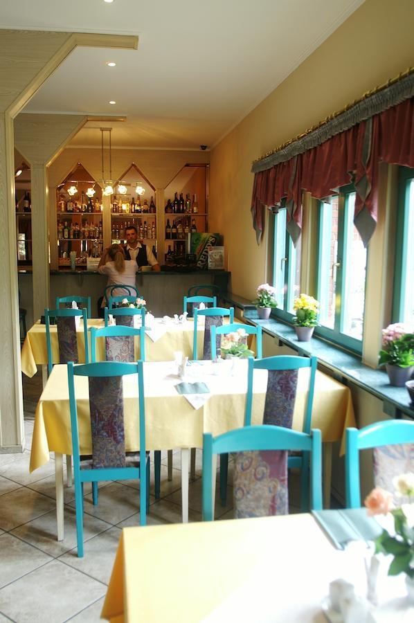 Zajazd Duet Radzymin Exterior foto